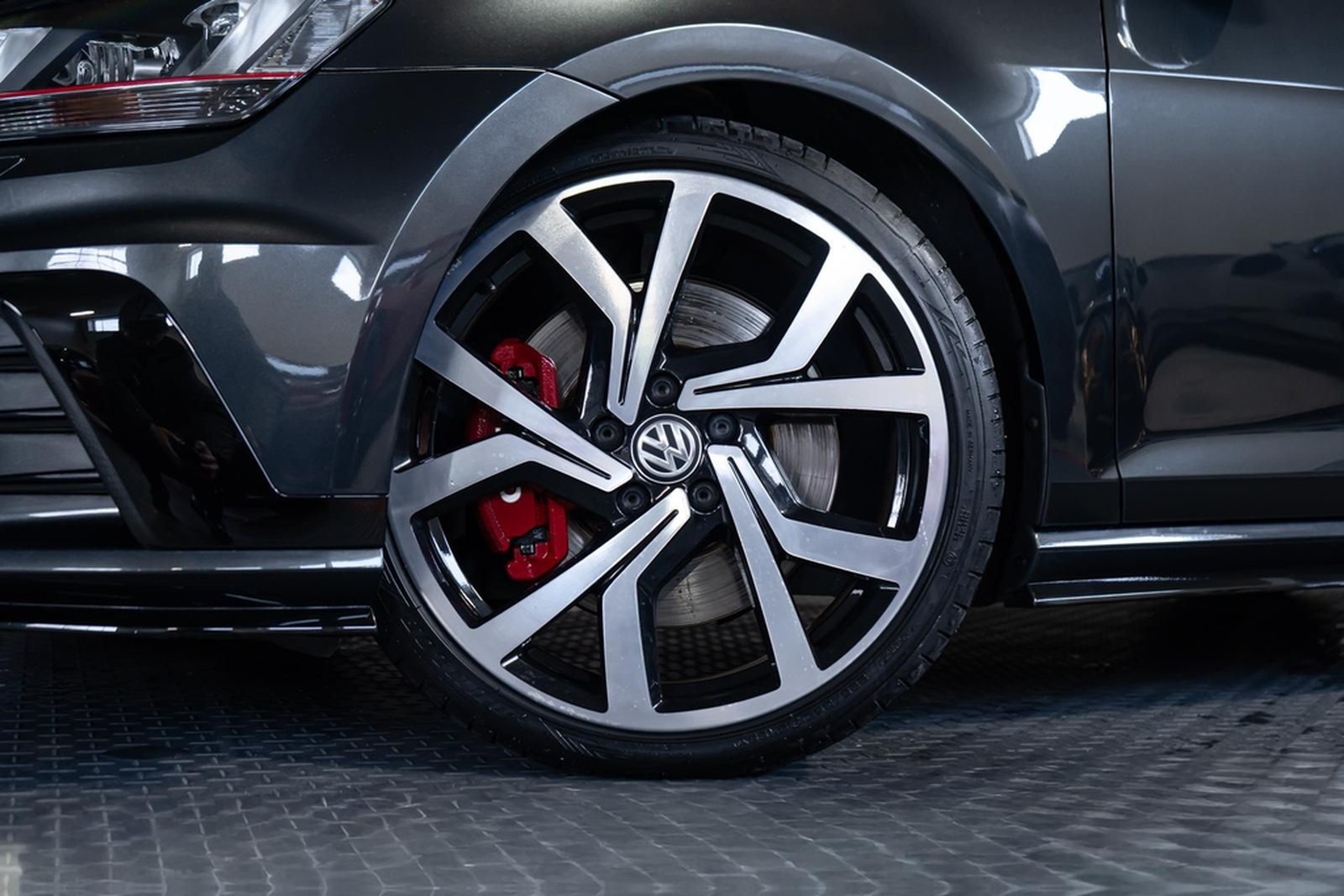 Volkswagen Golf 2.0 TSI GTI Clubsport PANO DYNAUDIO *KW* foto 2