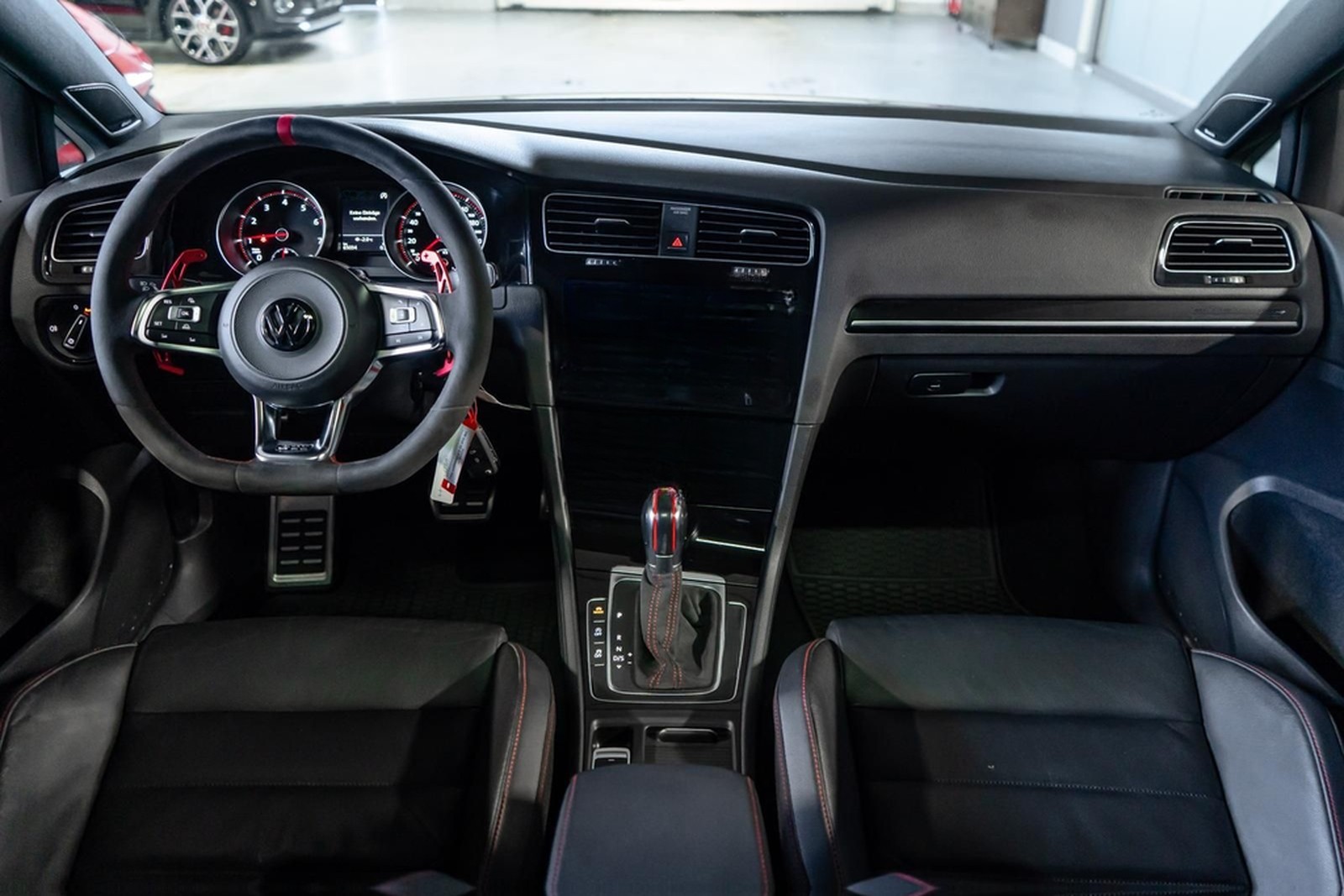 Volkswagen Golf 2.0 TSI GTI Clubsport PANO DYNAUDIO *KW* foto 22