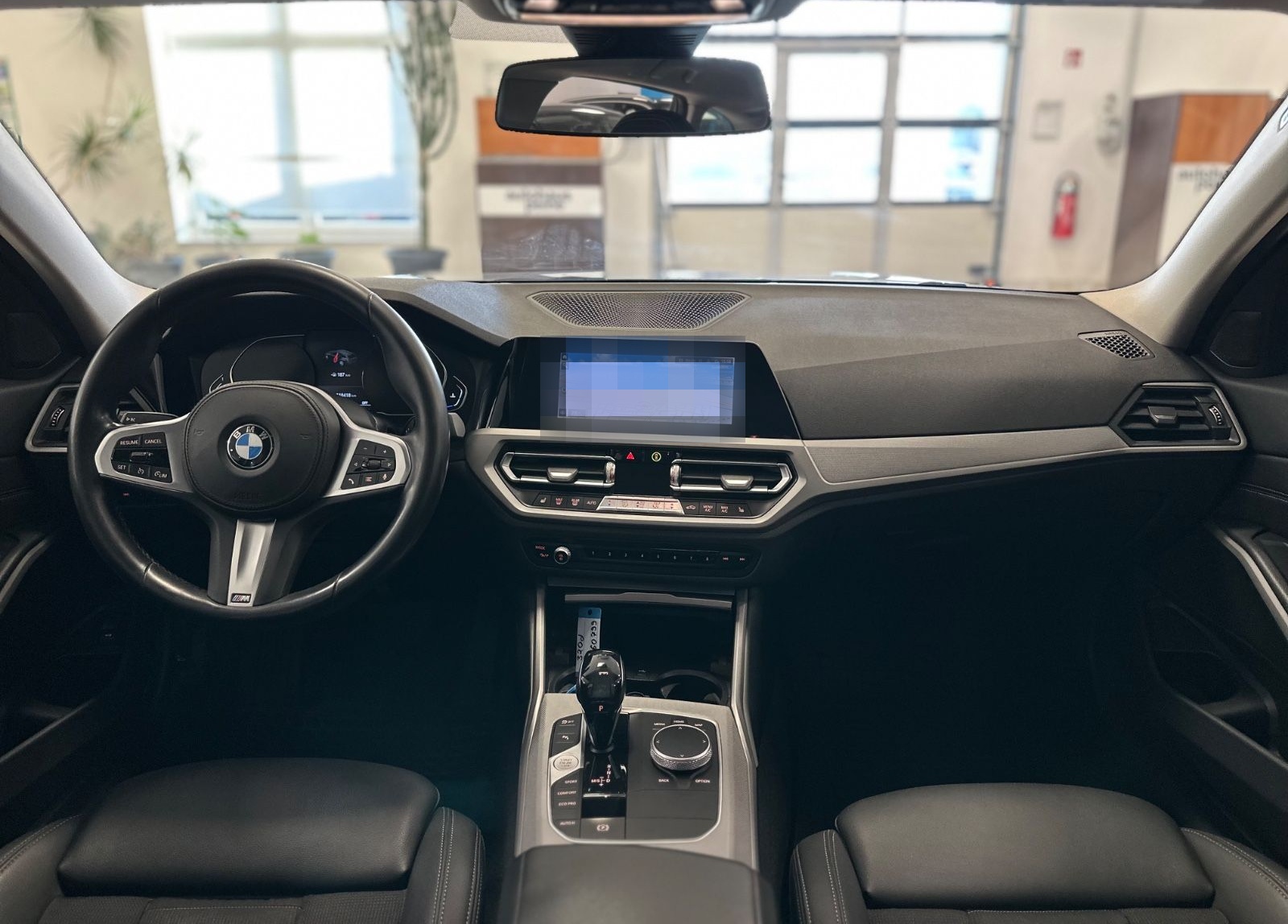BMW 320d Aut/Navi/ParkAss/SportSitze/M-Lenkrad/Hi-Fi foto 2