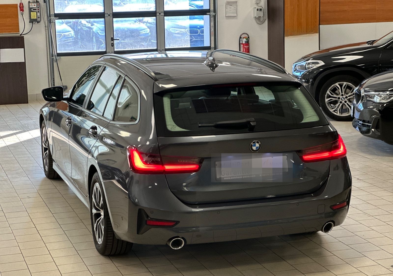BMW 320d Aut/Navi/ParkAss/SportSitze/M-Lenkrad/Hi-Fi foto 15