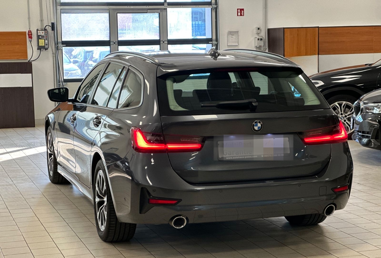 BMW 320d Aut/Navi/ParkAss/SportSitze/M-Lenkrad/Hi-Fi foto 3