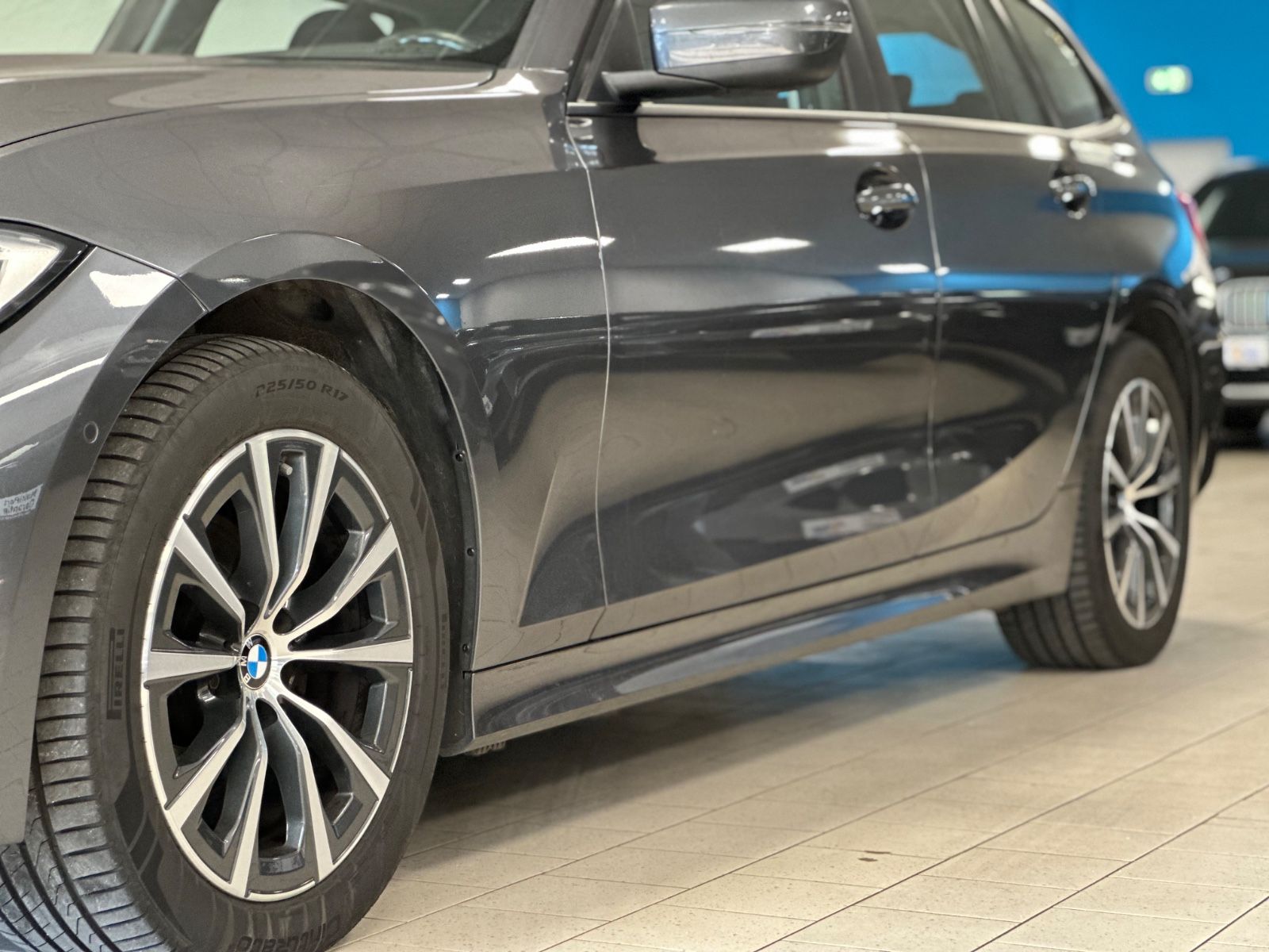 BMW 320d Aut/Navi/ParkAss/SportSitze/M-Lenkrad/Hi-Fi foto 25