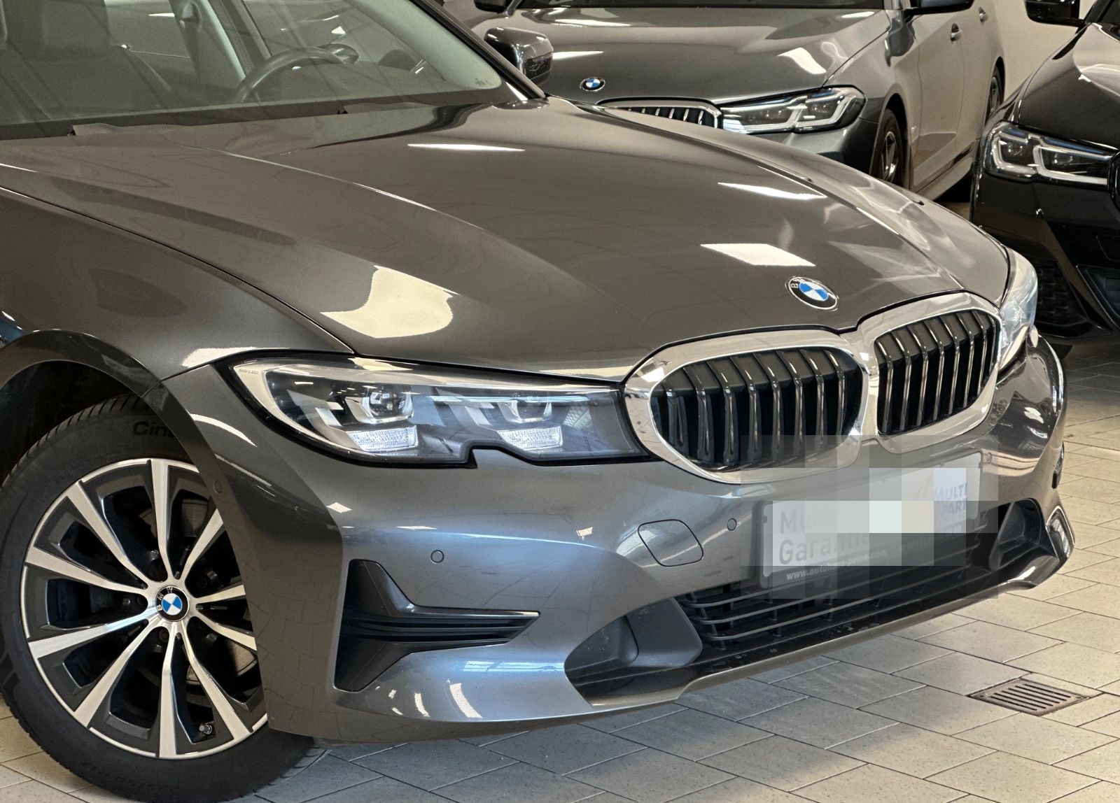 BMW 320d Aut/Navi/ParkAss/SportSitze/M-Lenkrad/Hi-Fi foto 4
