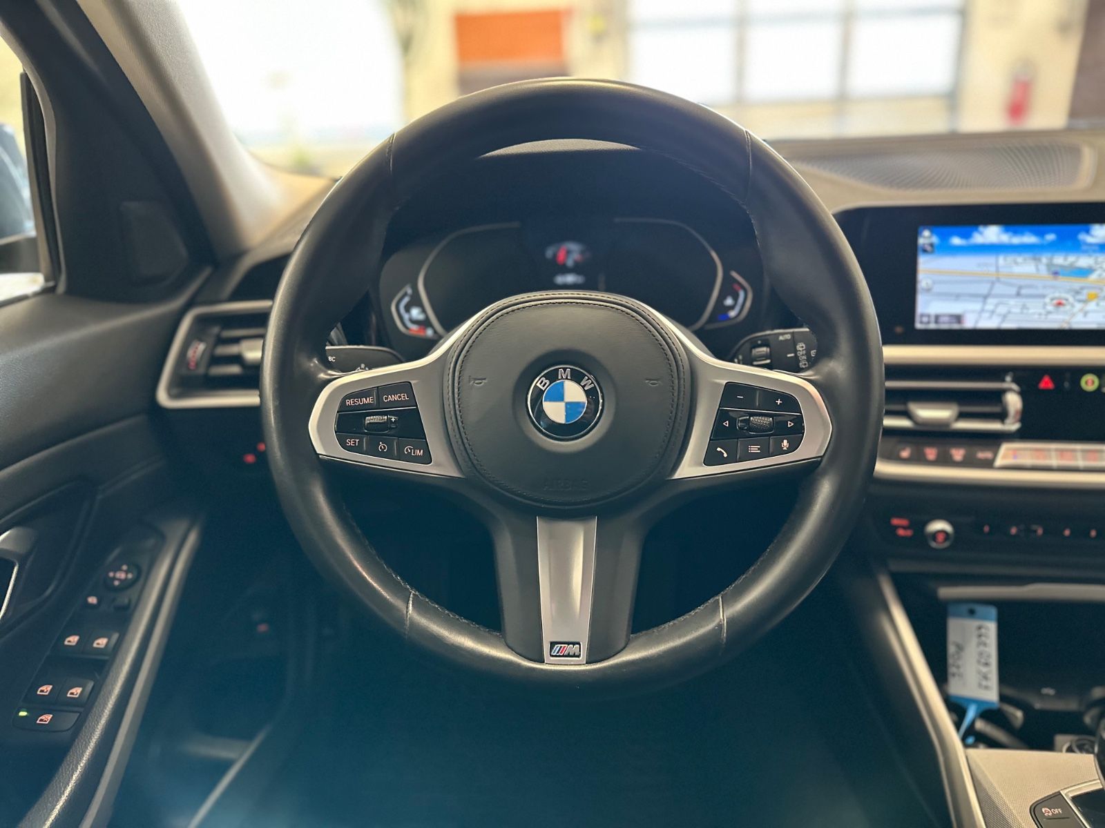 BMW 320d Aut/Navi/ParkAss/SportSitze/M-Lenkrad/Hi-Fi foto 8
