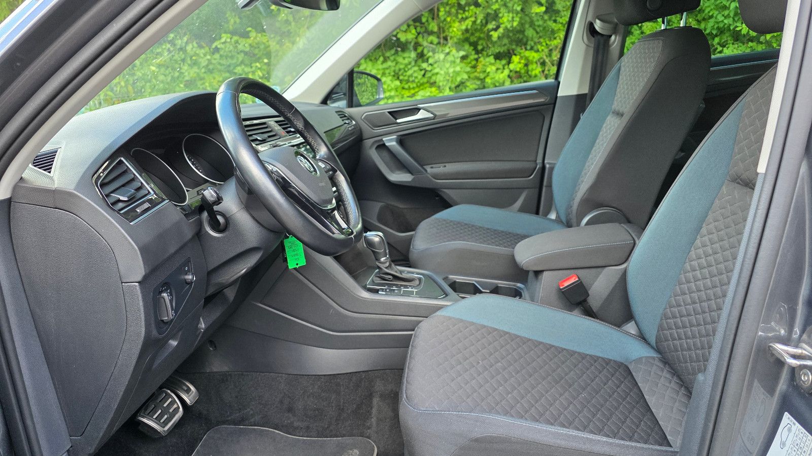 Volkswagen Tiguan 1.5 TSI IQ.DRIVE*Navi*LED*AHK*ACC*HUD*17" foto 4