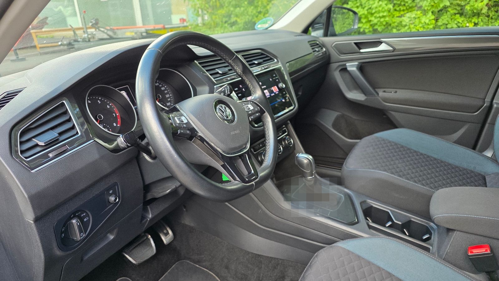 Volkswagen Tiguan 1.5 TSI IQ.DRIVE*Navi*LED*AHK*ACC*HUD*17" foto 6
