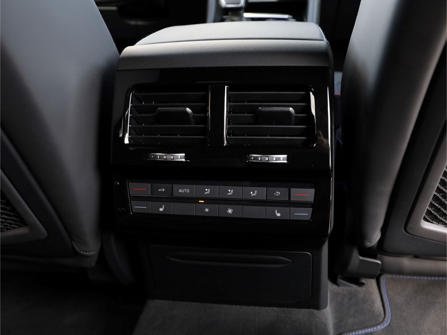 Volkswagen Touareg R 3,0 l V6 eHybrid 4M 0,5% DW Versteueru foto 12