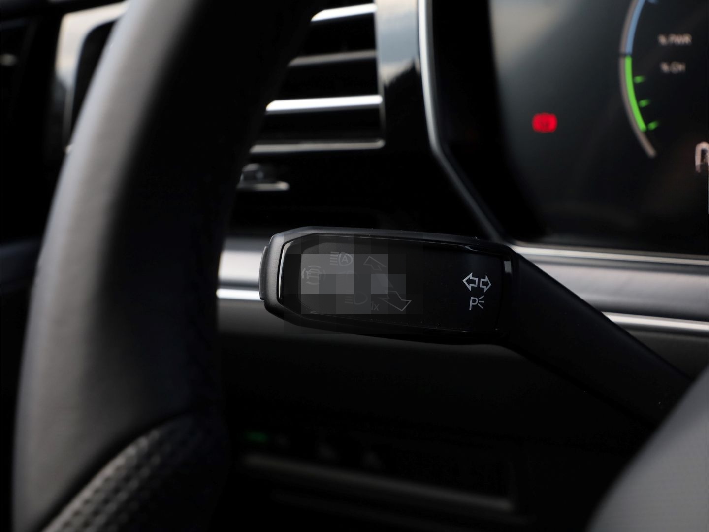 Volkswagen Touareg R 3,0 l V6 eHybrid 4M 0,5% DW Versteueru foto 18