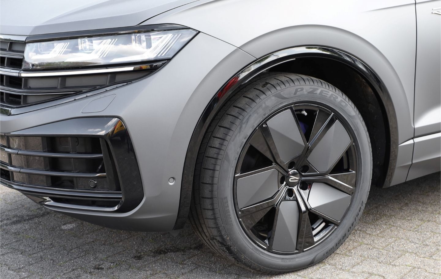 Volkswagen Touareg R 3,0 l V6 eHybrid 4M 0,5% DW Versteueru foto 9