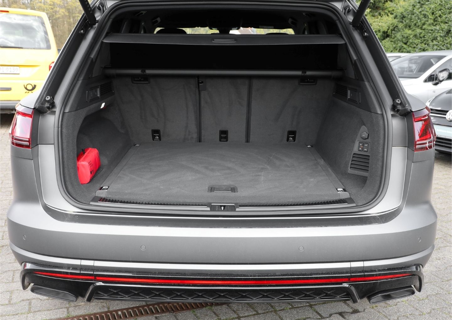 Volkswagen Touareg R 3,0 l V6 eHybrid 4M 0,5% DW Versteueru foto 10