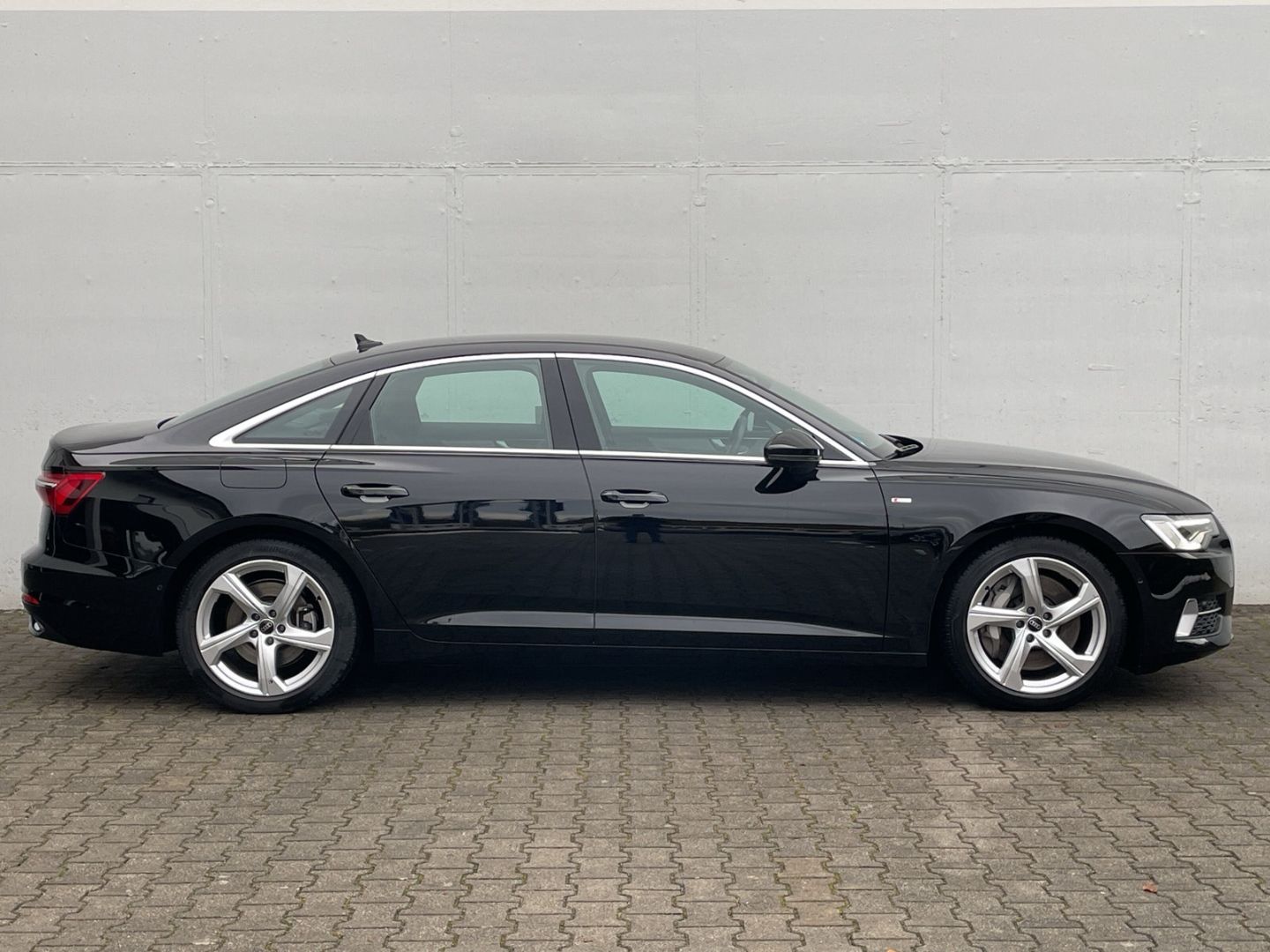 Audi A6 50TFSIe quattro S-line Matrix ACC Navi App-Co foto 5