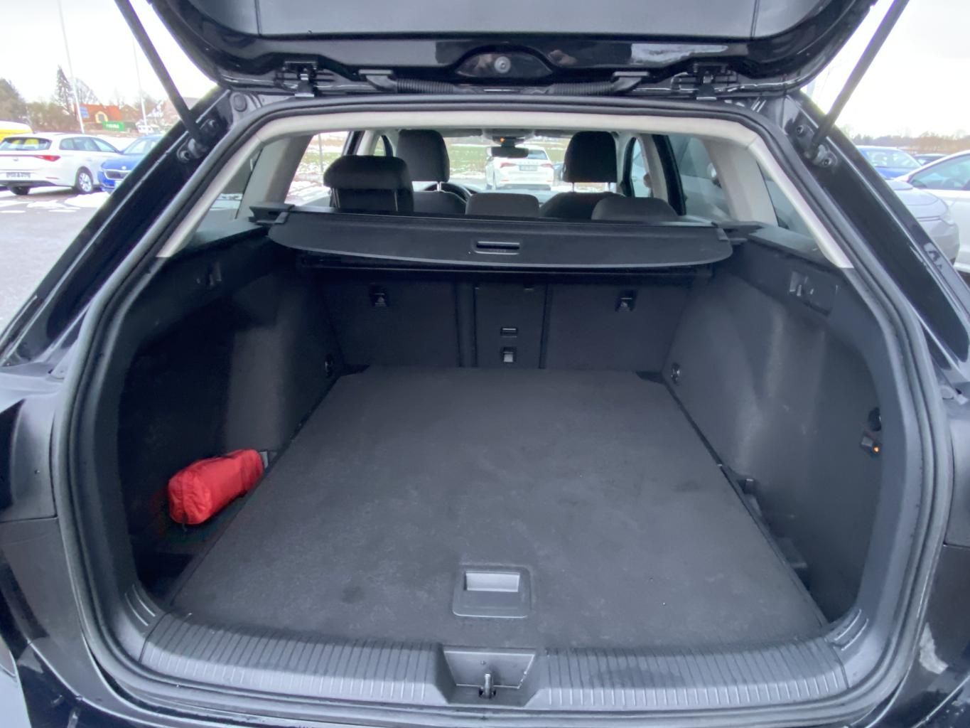 Volkswagen Golf Variant 2.0 TDI Life AHK+ALCANTARA+KAMERA+A foto 12