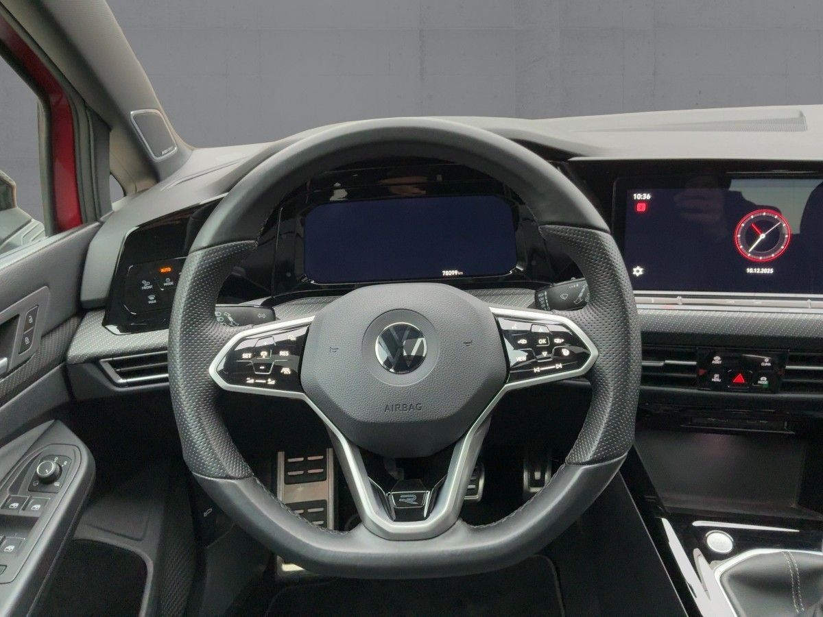 Volkswagen Golf VIII 1.5 TSI R-LINE MATRIX+APP+PANO+HARMAN foto 10