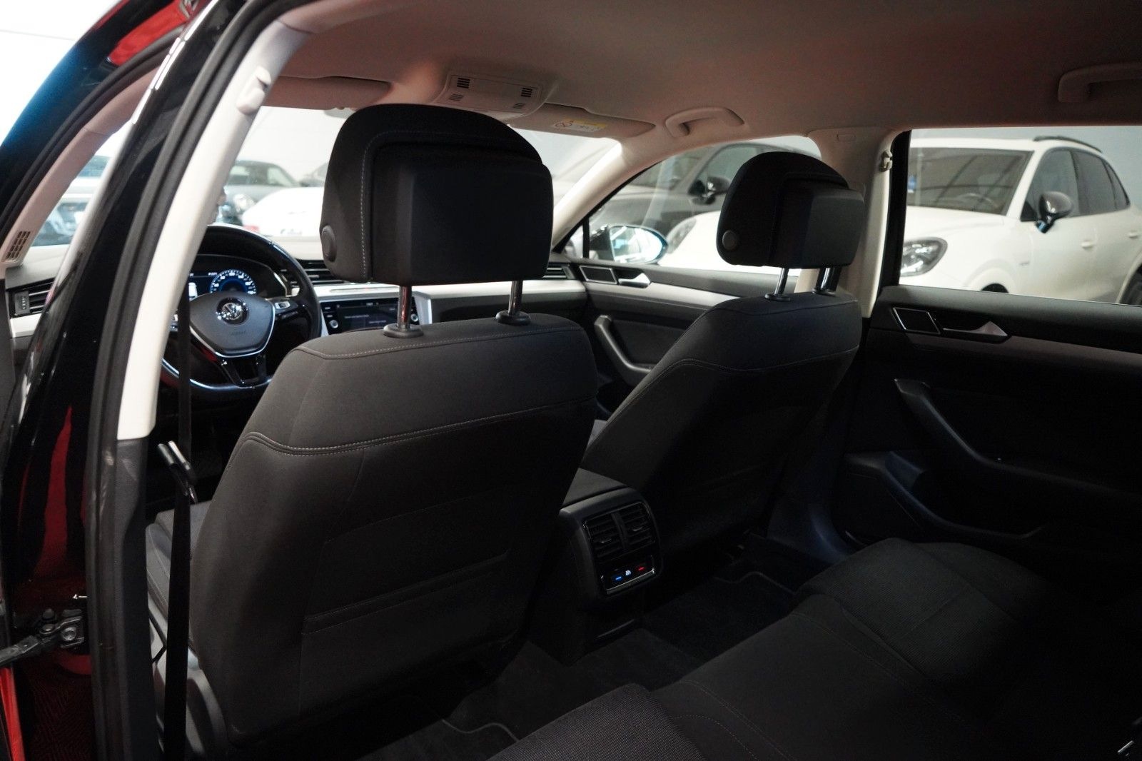 Volkswagen Passat Variant 2.0 TDI DSG Comfortline foto 31