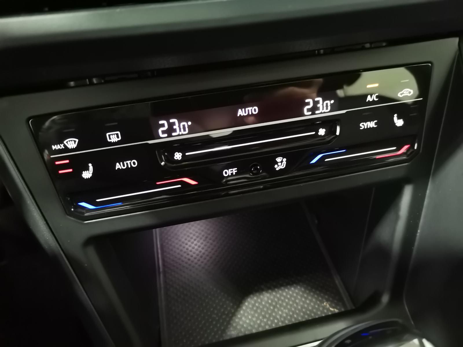 Volkswagen Taigo 1.5 TSI DSG R-Line Pano|AHK|Navi|Matrix foto 11