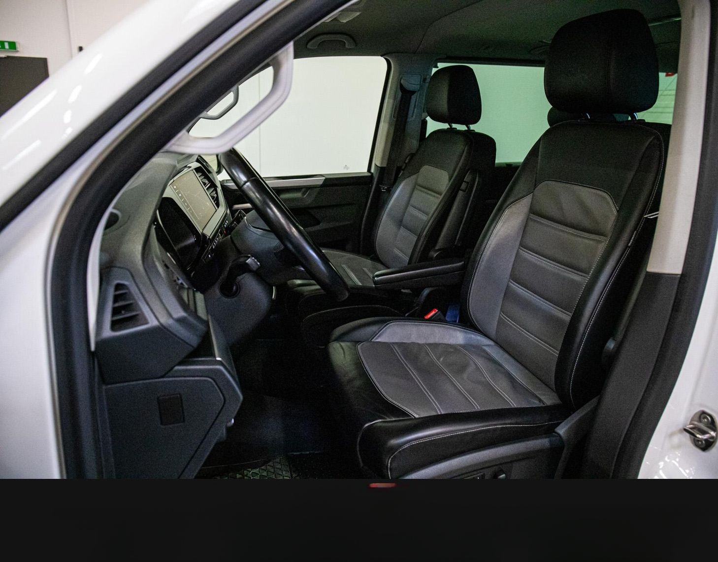 Volkswagen T6.1 Multivan 2.0 TDI Edition LED STHZG NAPPA VC foto 11