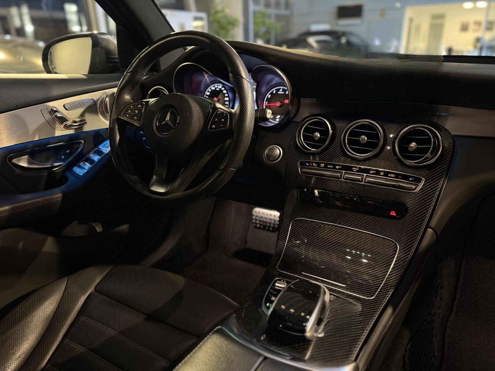 Mercedes-Benz GLC 250 4Matic AMG/Burmester/360/Memory/Ambiente foto 15