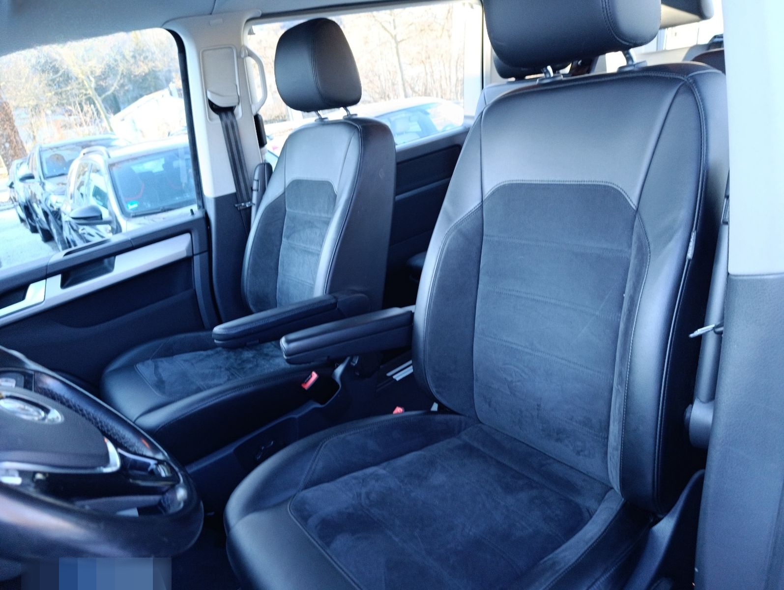 Volkswagen T6 Multivan Comfortline Alcantara Navi AHK PDC foto 12