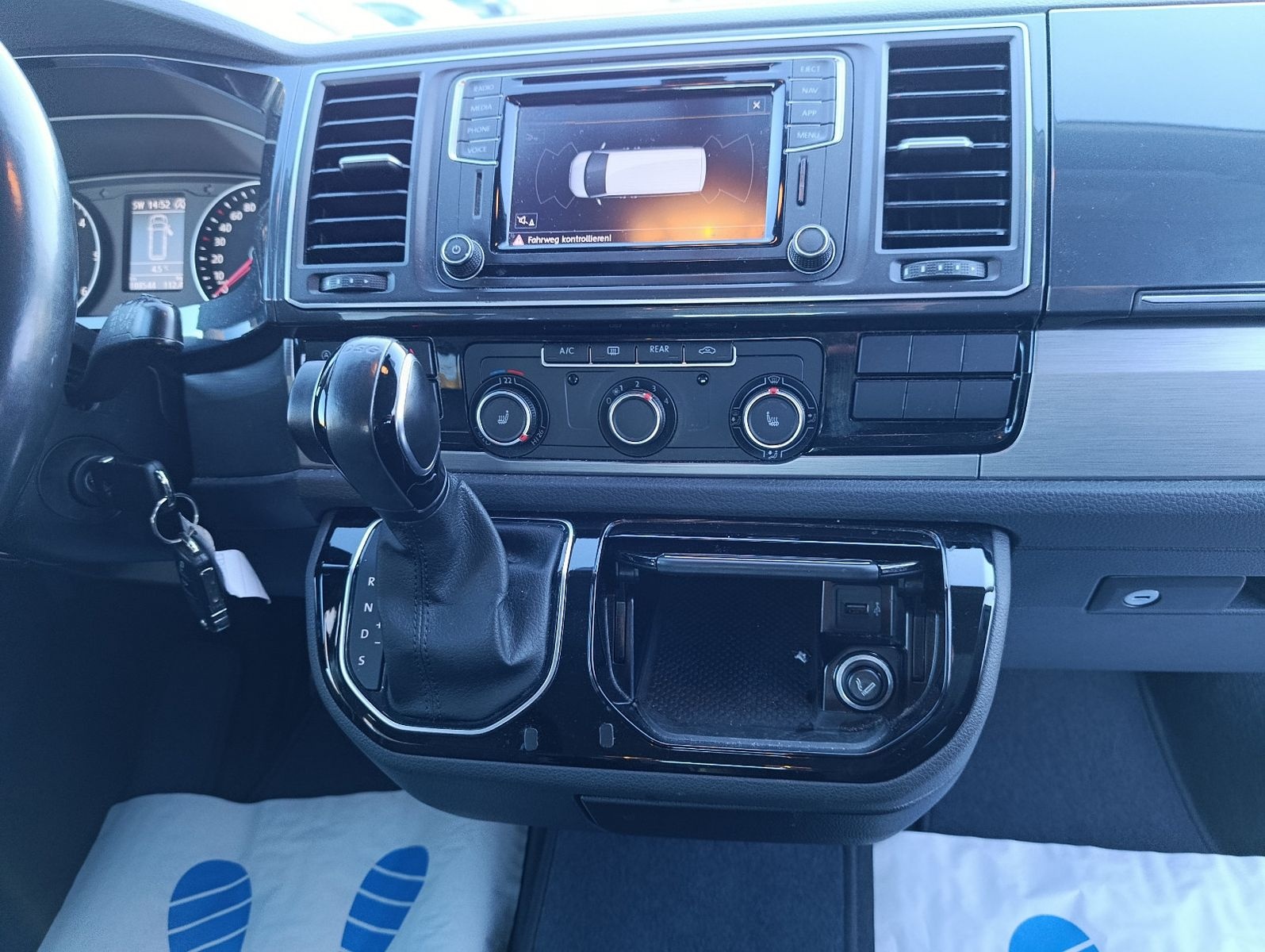 Volkswagen T6 Multivan Comfortline Alcantara Navi AHK PDC foto 16