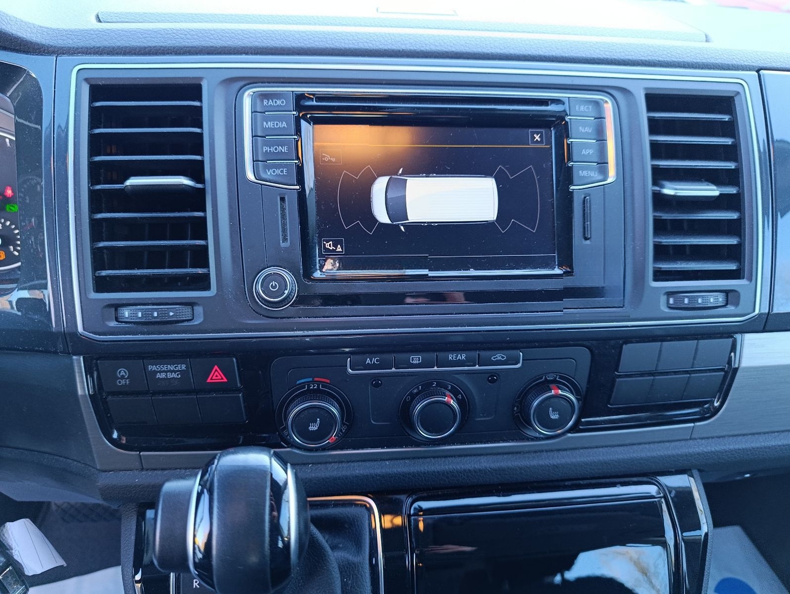 Volkswagen T6 Multivan Comfortline Alcantara Navi AHK PDC foto 19