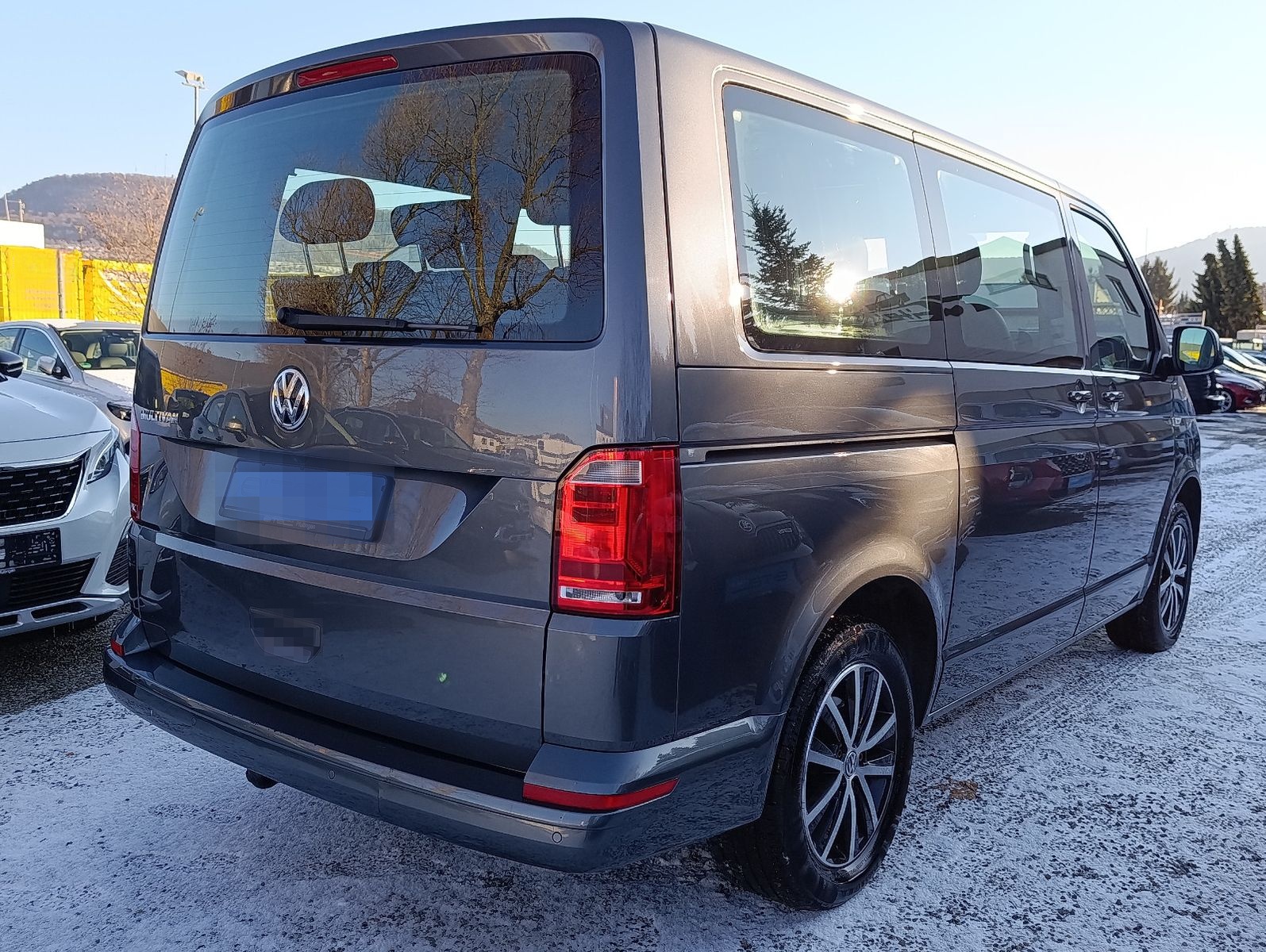 Volkswagen T6 Multivan Comfortline Alcantara Navi AHK PDC foto 3