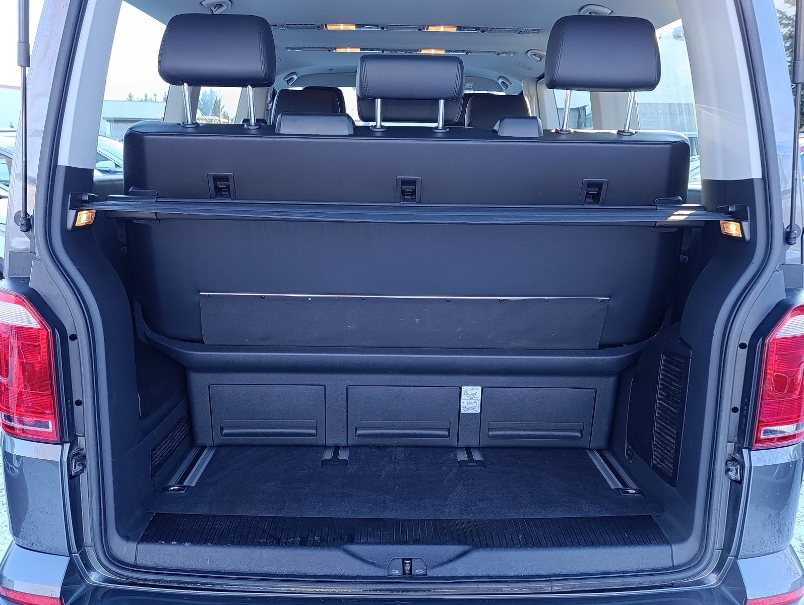 Volkswagen T6 Multivan Comfortline Alcantara Navi AHK PDC foto 8