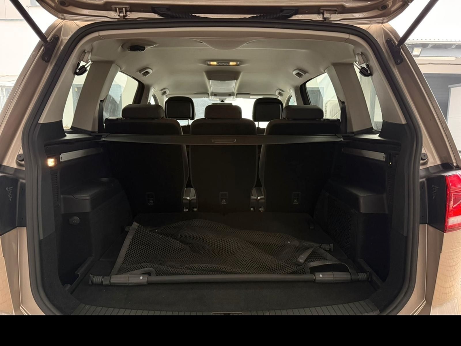 Volkswagen Touran Comfortline DSG 2.0 TDI, 7-Sitzer, ACC foto 16