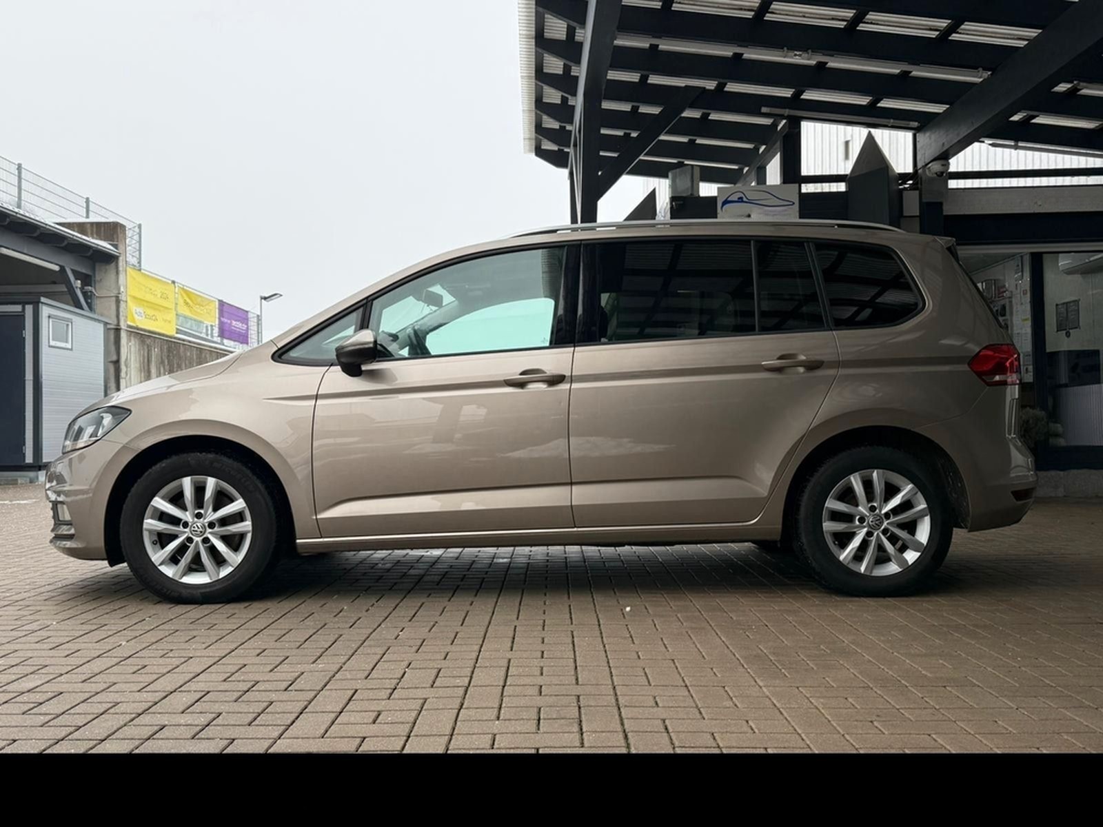 Volkswagen Touran Comfortline DSG 2.0 TDI, 7-Sitzer, ACC foto 3