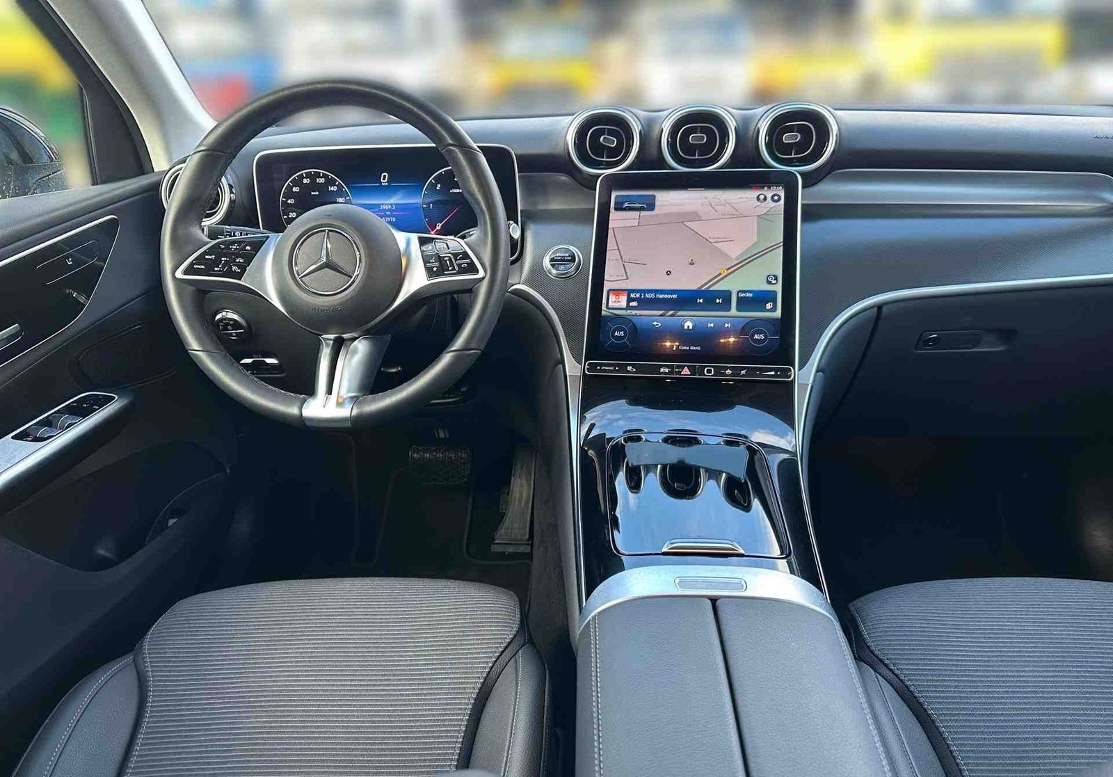 Mercedes-Benz GLC 220 d 4M Avantgarde++DIGITAL+Distr+AHK+Kam foto 9