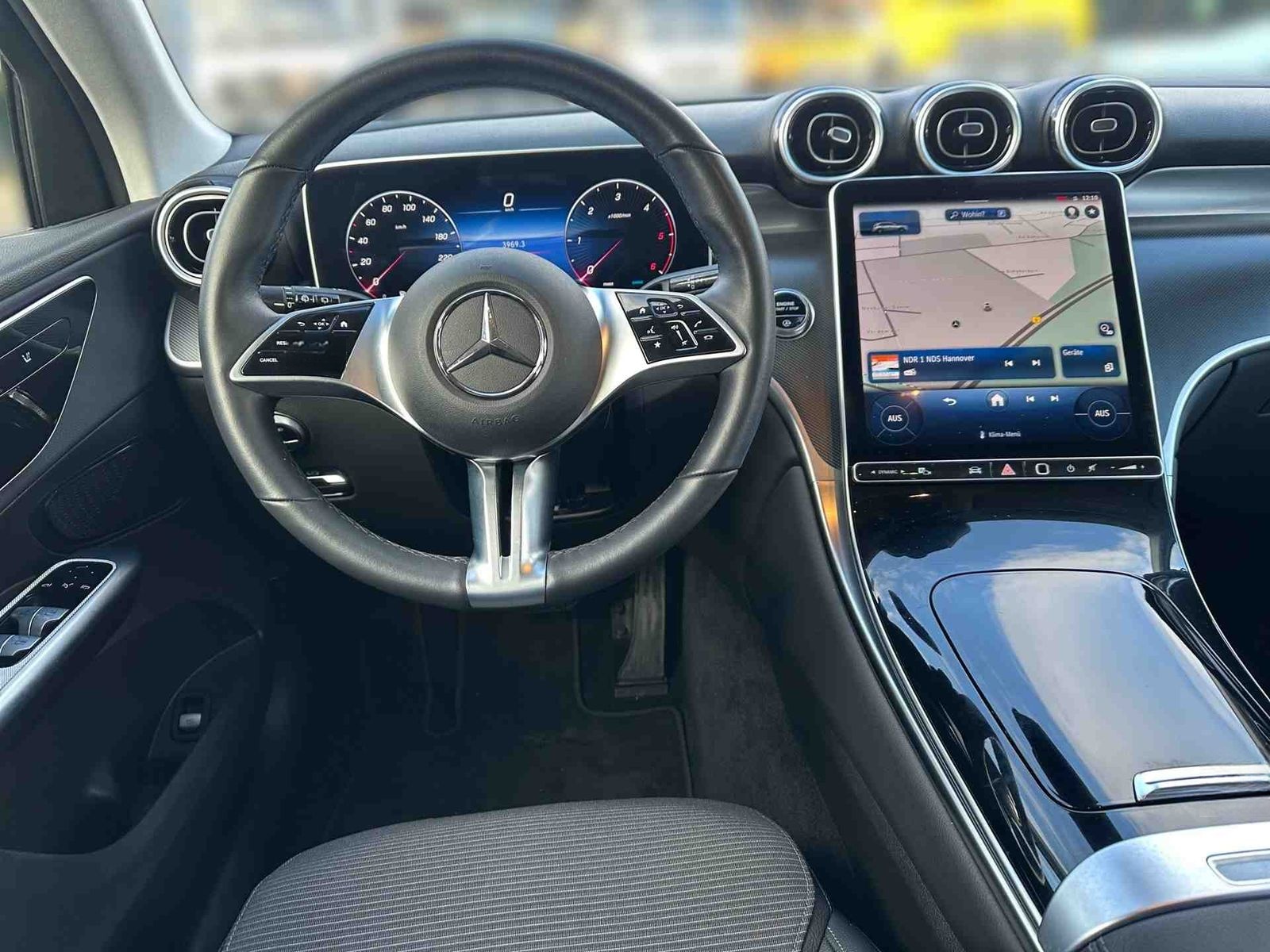 Mercedes-Benz GLC 220 d 4M Avantgarde++DIGITAL+Distr+AHK+Kam foto 10