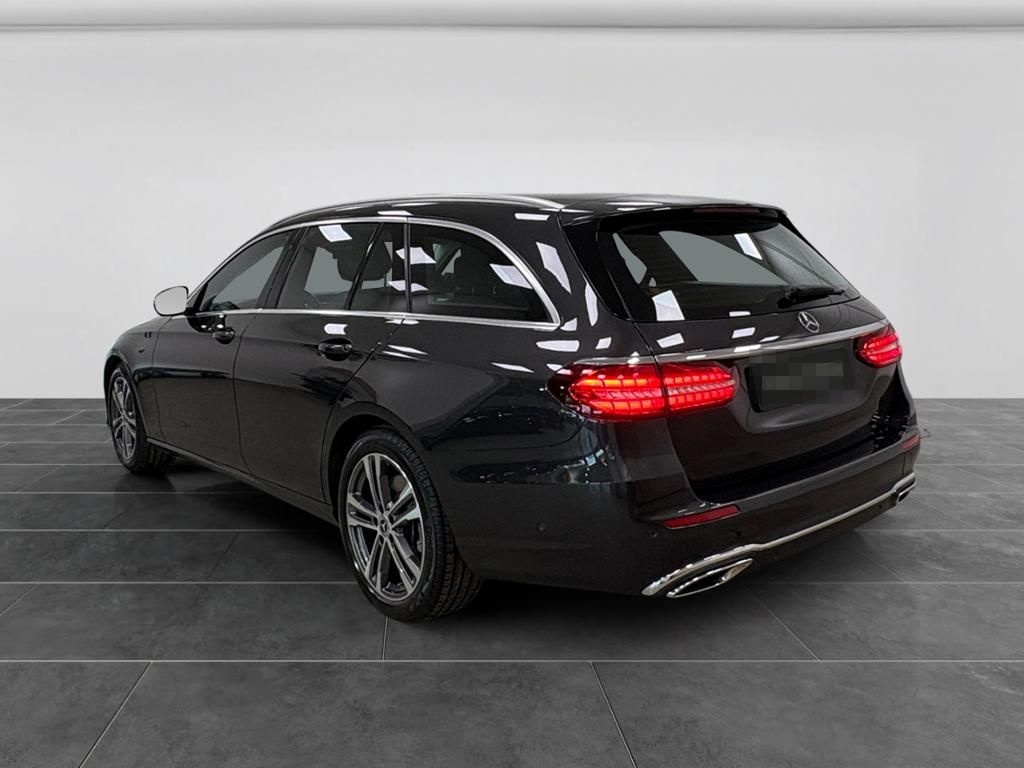 Mercedes-Benz E 400 Td 4M AVANTGARDE|DISTR|LED|360°|HUD|AMBI foto 4