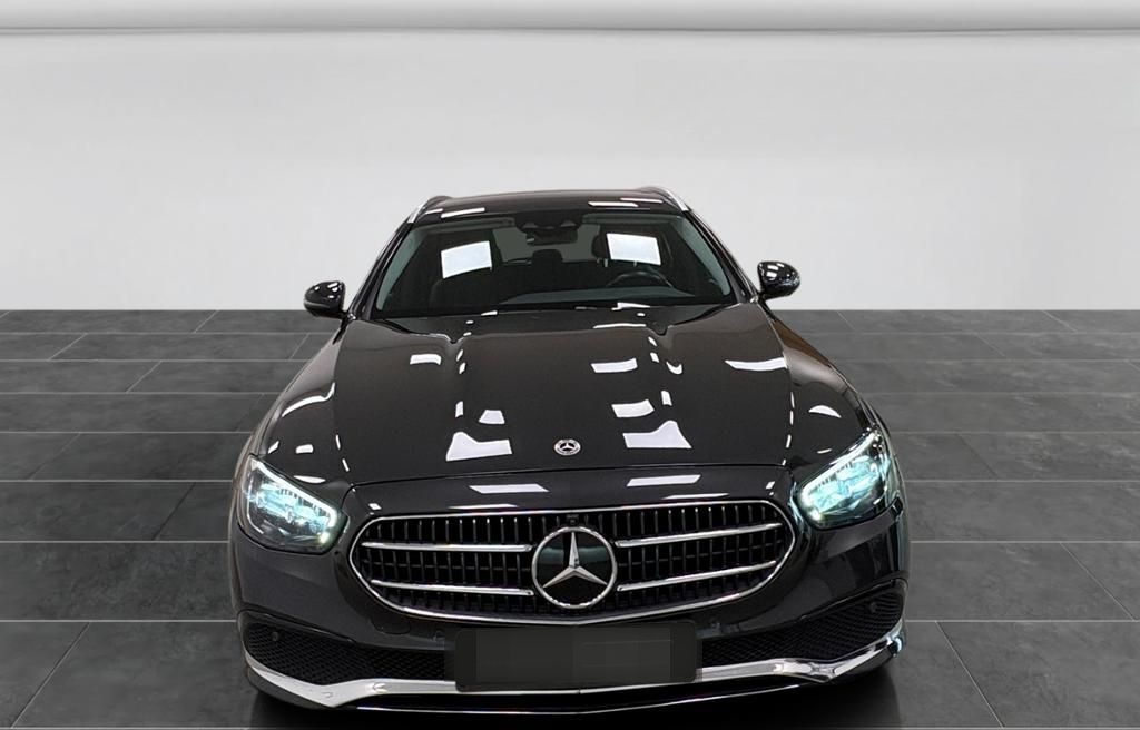 Mercedes-Benz E 400 Td 4M AVANTGARDE|DISTR|LED|360°|HUD|AMBI foto 9