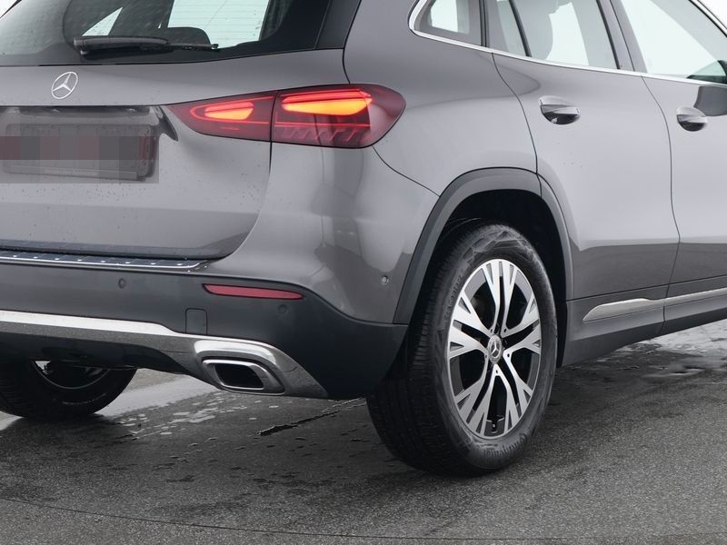 Mercedes-Benz GLA 200 d 4Matic AHK / Pano / Kamera / foto 4