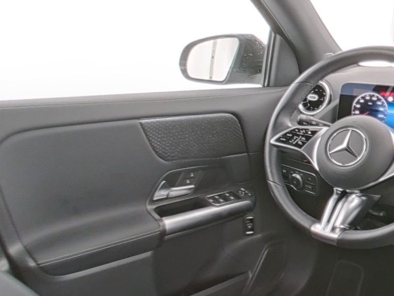 Mercedes-Benz GLA 200 Kamera/Memory / LED / el. Heckklappe foto 6
