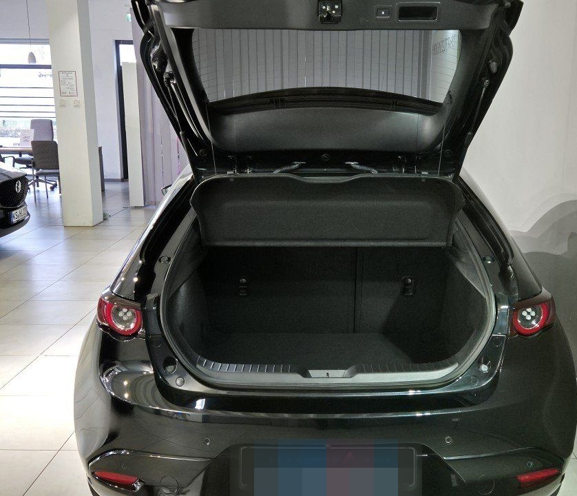 Mazda 3 Selection G-150/AT/Navi/Head-Up/Matrix-LED foto 5