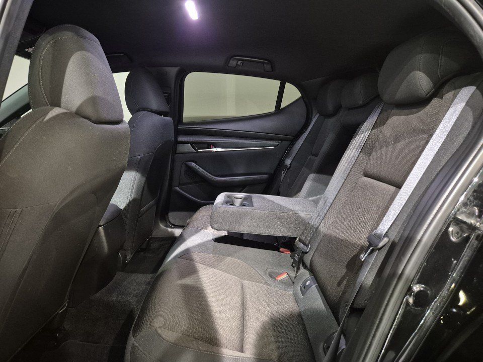 Mazda 3 Selection G-150/AT/Navi/Head-Up/Matrix-LED foto 6