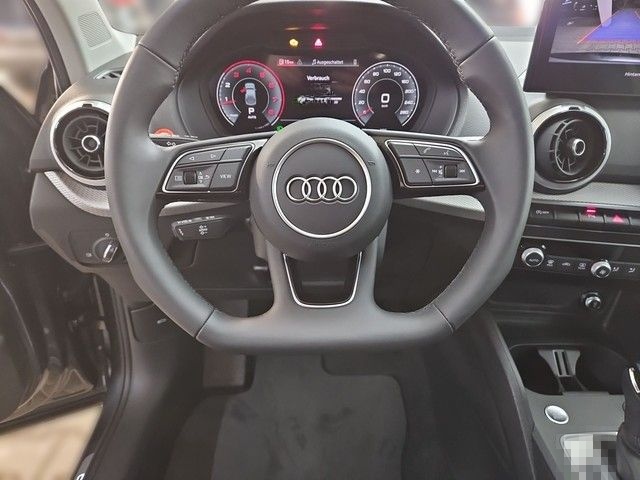 Audi Q2 S line foto 8