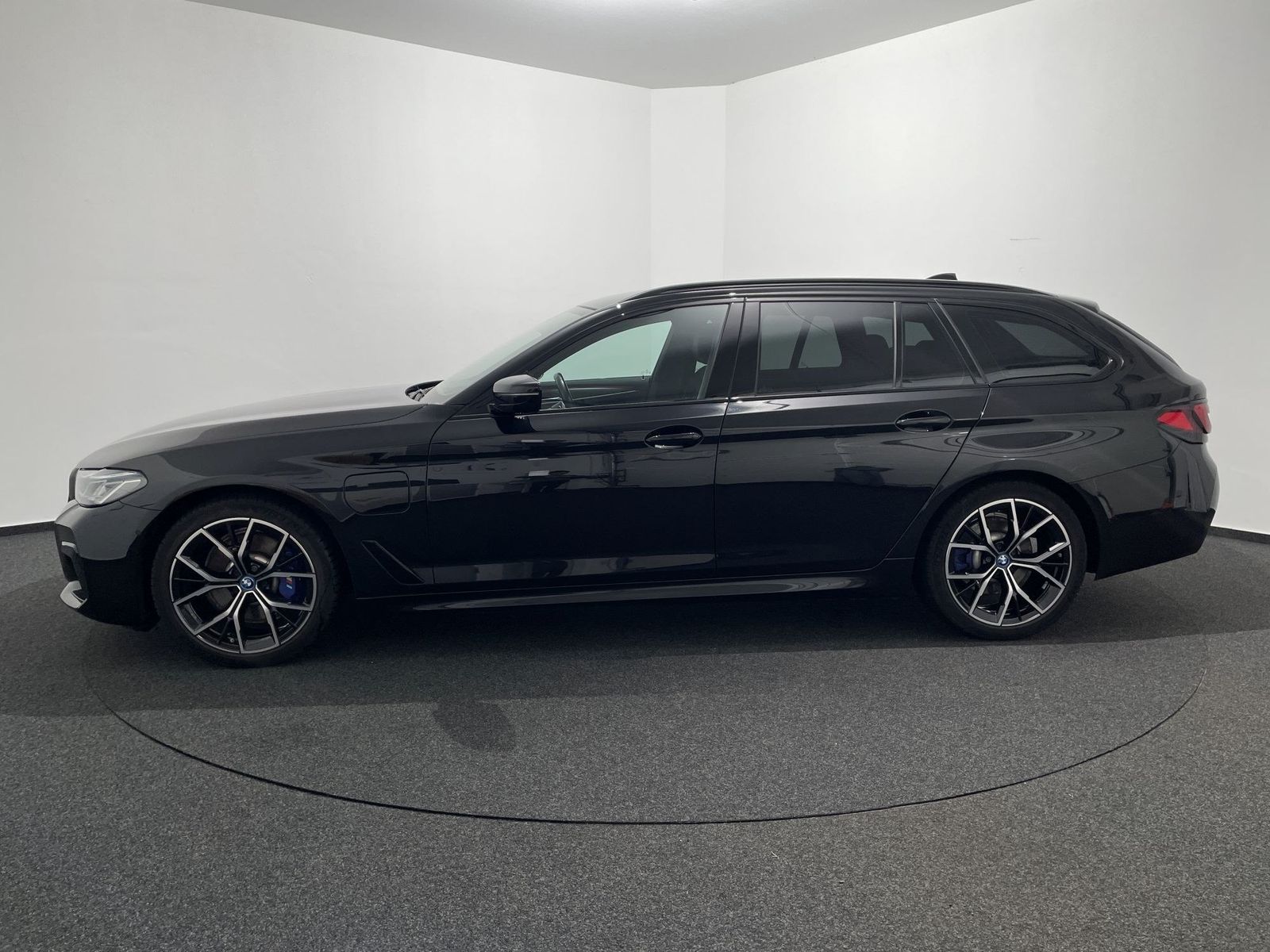 BMW 530e xDrive Touring M Sportpaket LASER RFK HUD N foto 8
