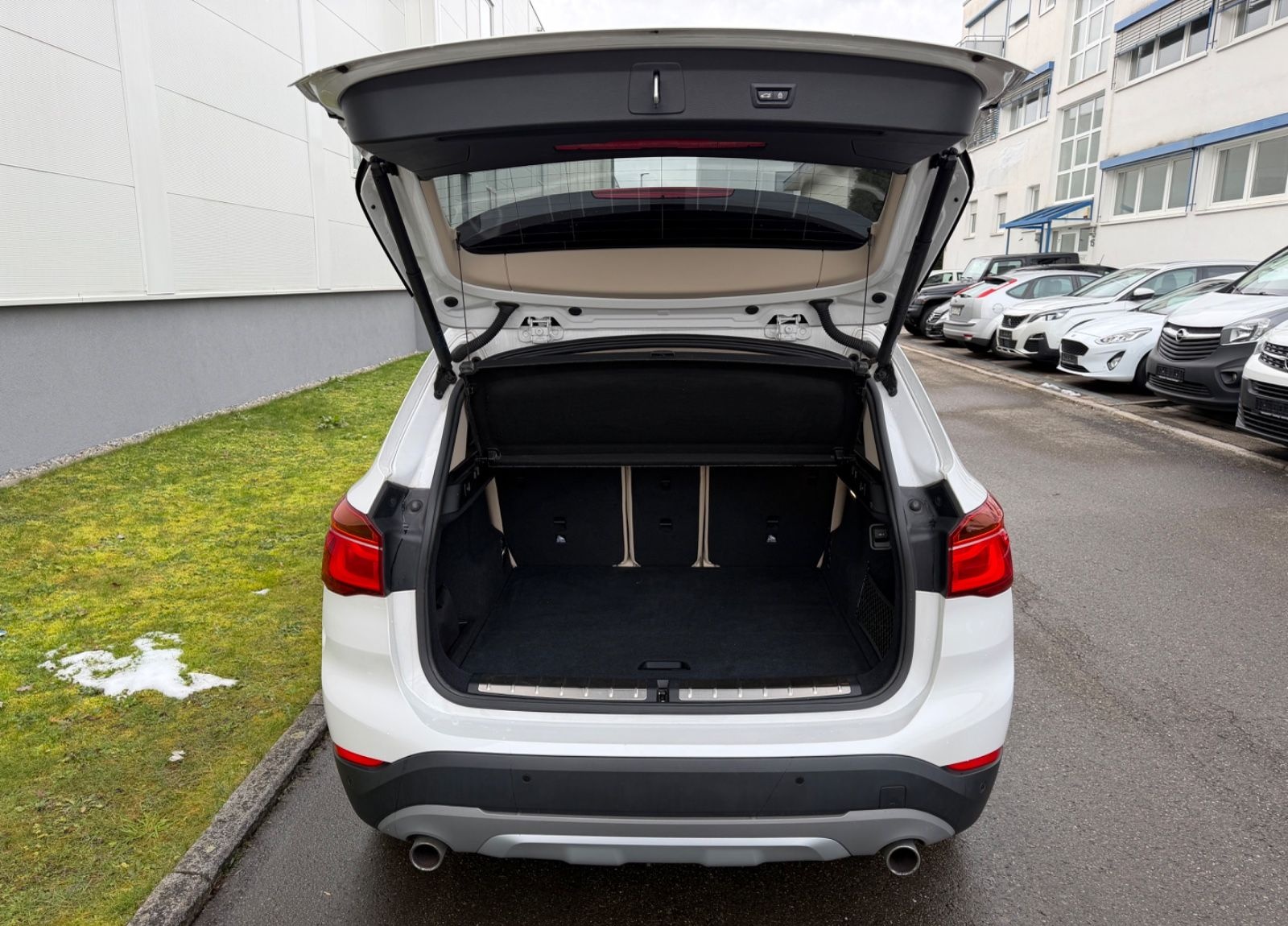 BMW X1 xDrive 25d*LED*PAN*HUD*KEY*H&K*KAM*AHK*NAV*19 foto 15