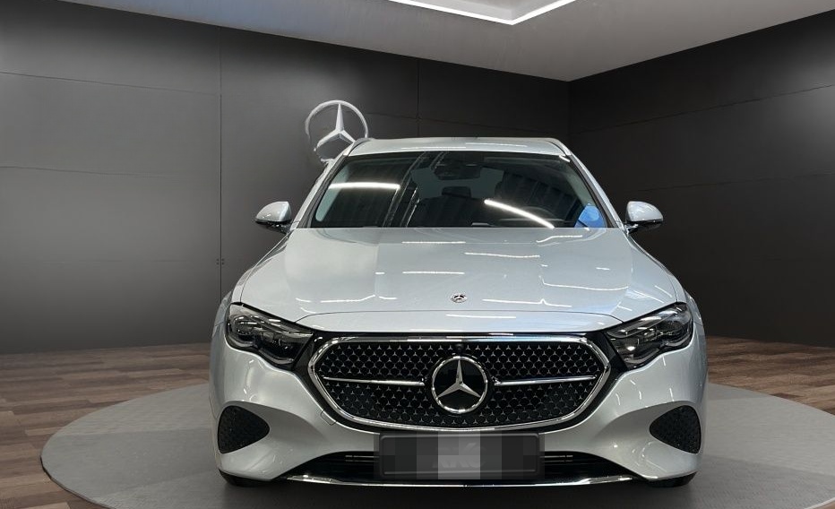 Mercedes-Benz E 200 T AVANTGARDE DISTRONIC BURMESTER 360° AHK foto 4