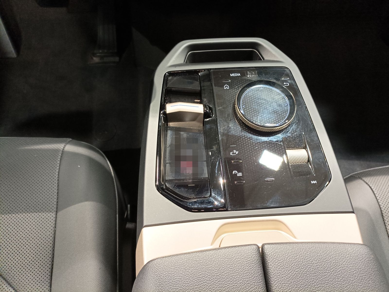 BMW iX xDrive40 Sport 76,6 LED|Navi|Kamera|Ha-Ka foto 12