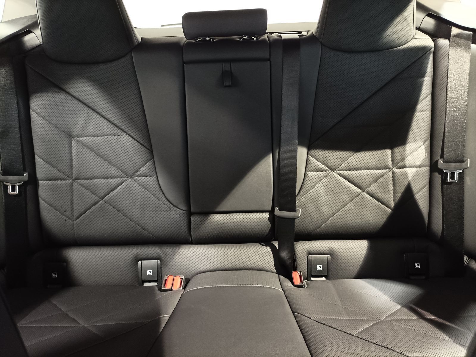 BMW iX xDrive40 Sport 76,6 LED|Navi|Kamera|Ha-Ka foto 13