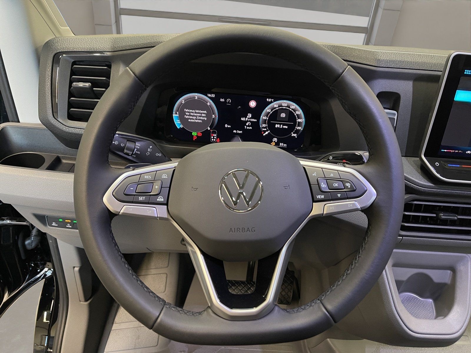 Volkswagen Crafter 35 Kasten Plus FWD MR Hochdach TDI foto 11