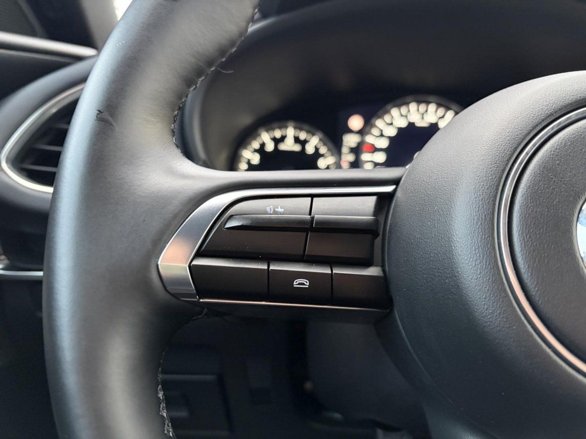 Mazda 3 | VFW | Exclusive-Line | Design-Paket | BOSE foto 12