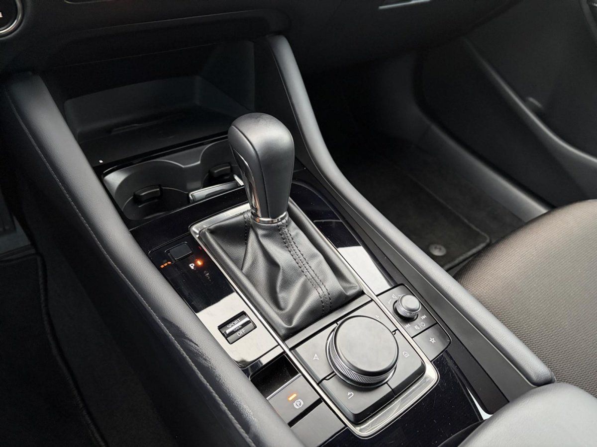 Mazda 3 | VFW | Exclusive-Line | Design-Paket | BOSE foto 18