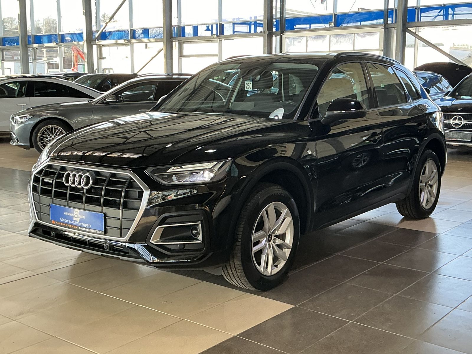 Audi Q5 50 TFSI e quattro AHK LED SHZ Sound-System foto 3