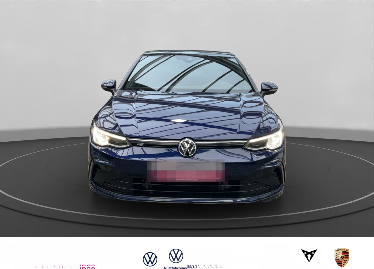 Volkswagen Golf VIII R-Line 2,0 TSI DSG Sportpaket El. Pano foto 2