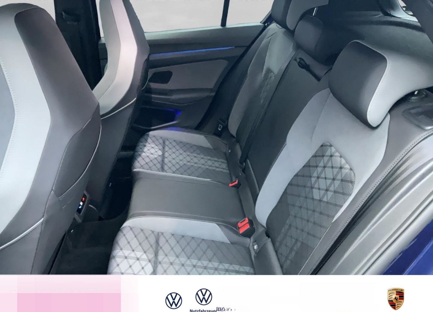Volkswagen Golf VIII R-Line 2,0 TSI DSG Sportpaket El. Pano foto 10