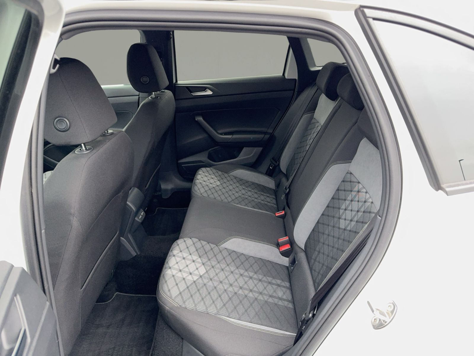 Volkswagen Taigo R-Line 1.5 TSI DSG AHK/Nav/Kam/ACC/Matrix foto 12