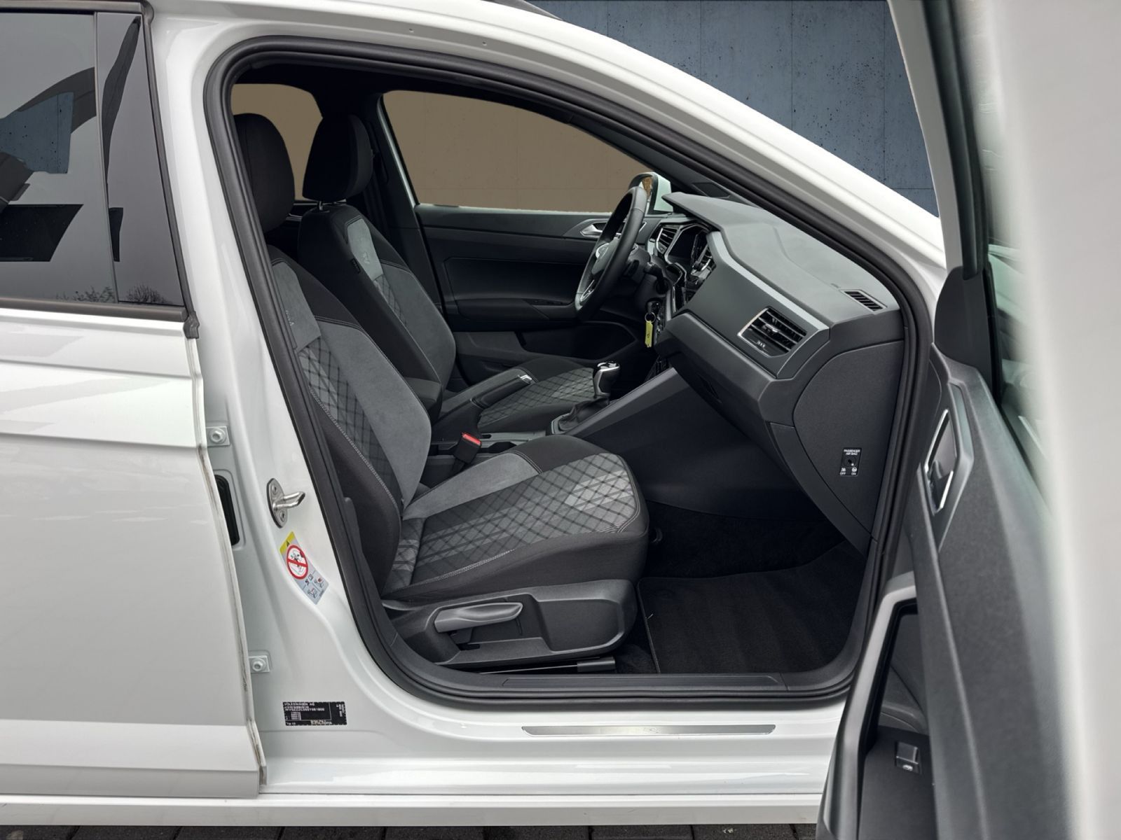 Volkswagen Taigo R-Line 1.5 TSI DSG AHK/Nav/Kam/ACC/Matrix foto 16